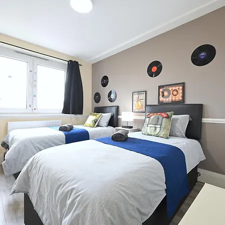 Superb 4 Bedroom Flat In The Heart Of Camden Town London Exterior photo