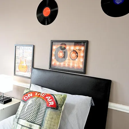 Superb 4 Bedroom Flat In The Heart Of Camden Town London Exterior photo